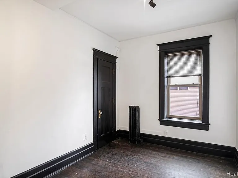 66 Adelaide St #20 — Photo 11