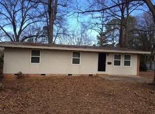 901 Tracy Dr, Charlotte, NC 28217