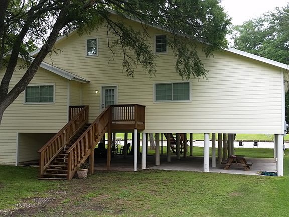 4th image of 683 Private Road 652 Live Oak Bend Dr