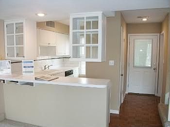 3rd image of 265 NE Bayview Dr