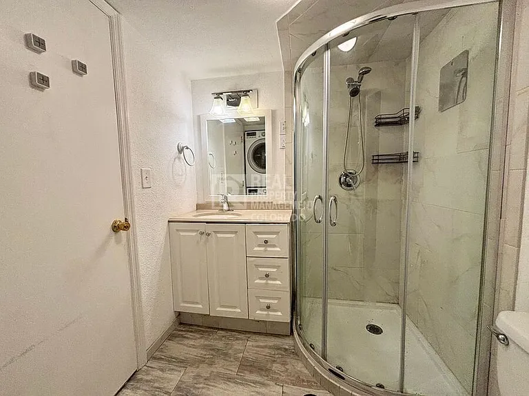 1004 S Arbutus St #1004 — Photo 10