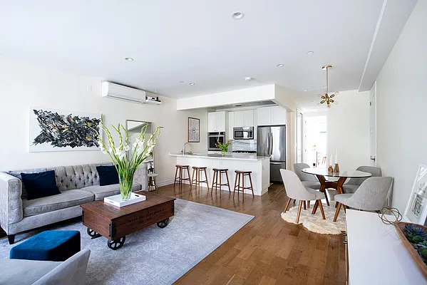 Sold by Compass | media 1