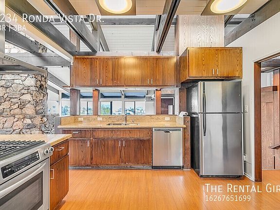 3rd image of 2234 Ronda Vista Dr