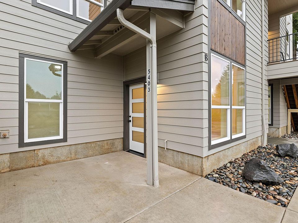1st image of 5403 NE 49th St #B