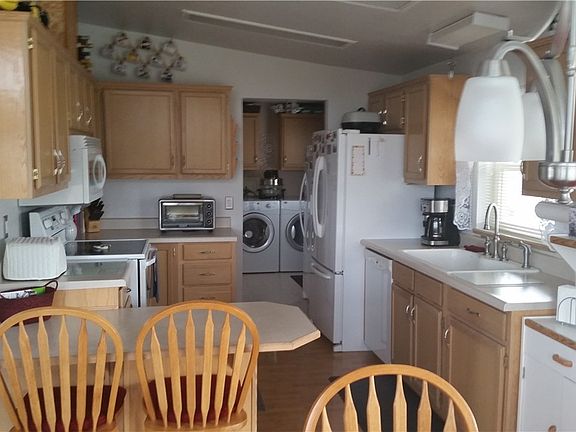 4th image of 214 Pear Pl SW #145146
