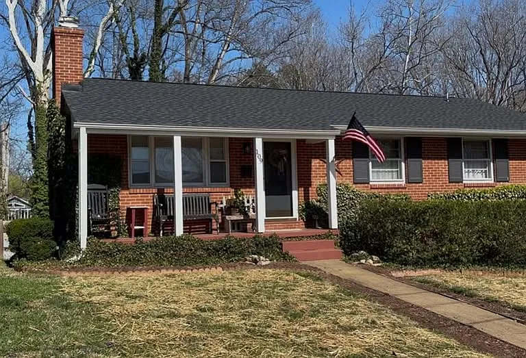 109 Shasta Ct — Photo 1