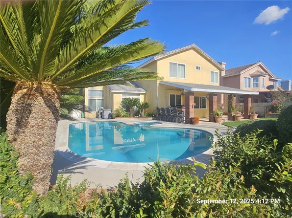 12462 Kirkwood Dr, Victorville, CA 92392