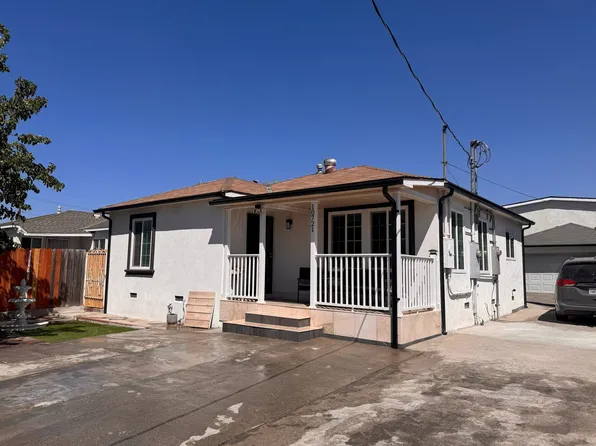 10721 Crockett St, Sun Valley, CA 91352