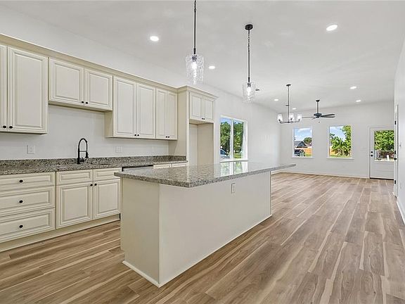 5th image of 2317 Caddy Dr