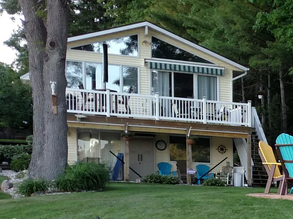 2659 E White Lake Dr, Twin Lake, MI 49457