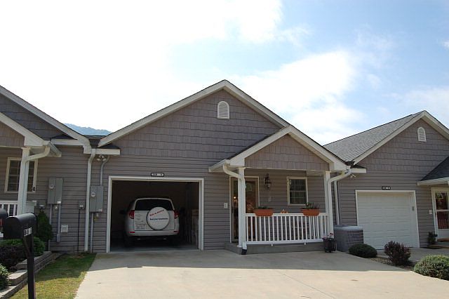 1st image of 148 Amberwood Ln Unit 6