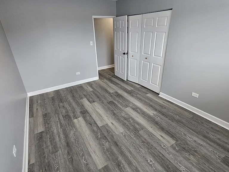 2139 Clinton Ave — Photo 9