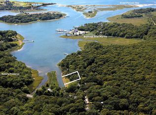 18 Millstone Ln, Southampton, NY 11968