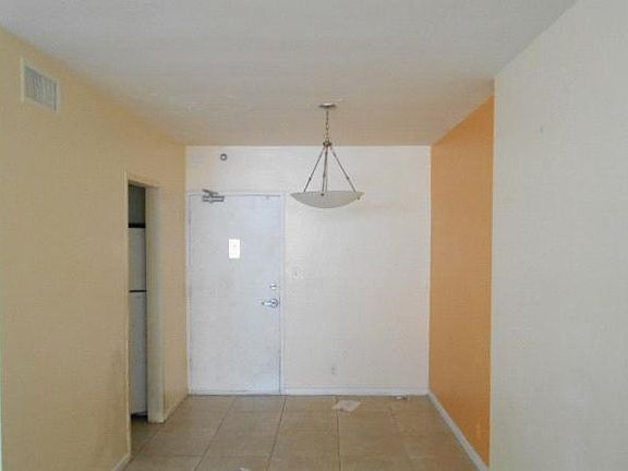 3rd image of 1200 West Ave Penthouse 21