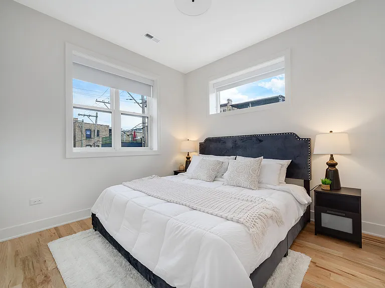 3615 N Wilton Ave #2 — Photo 9