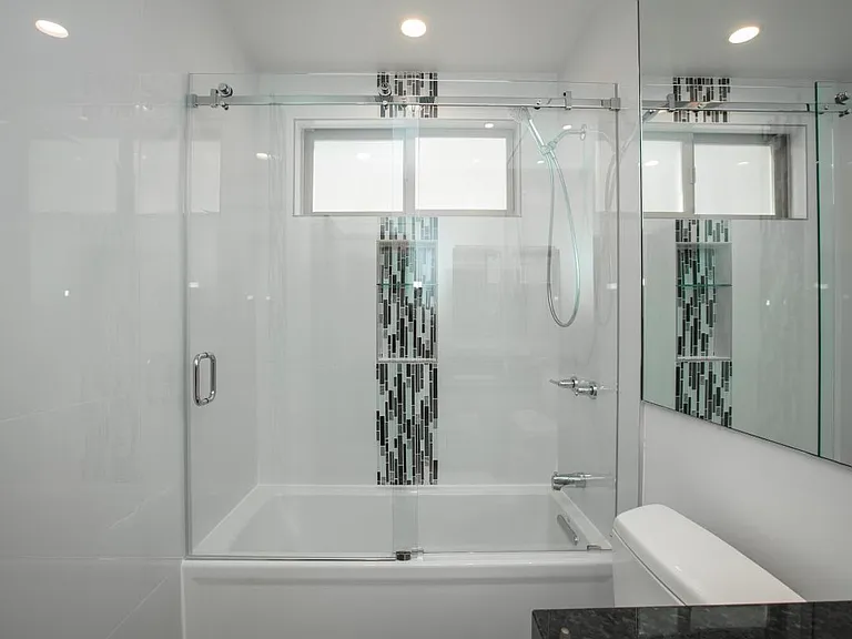 Tiled Bathroom Walls