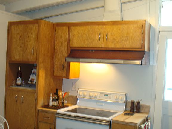 2nd image of 1009 Rich St