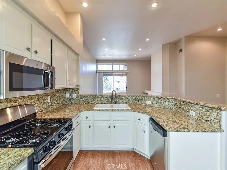 708 Solvay Aisle — Photo 13
