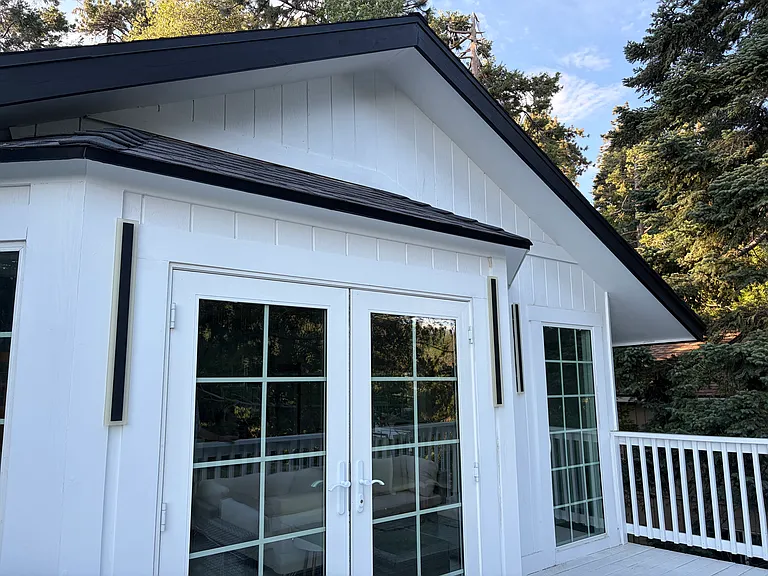 805 E Victoria Ct — Photo 16