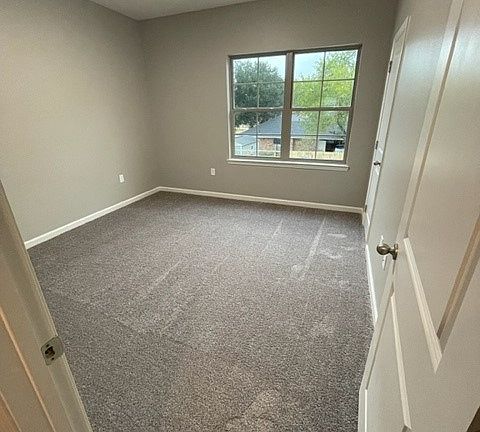 3rd image of 555 E Railroad Ave #A