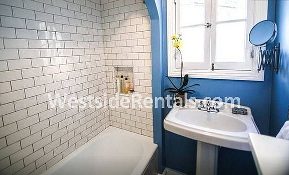 4th image of 1514 N Gower St
