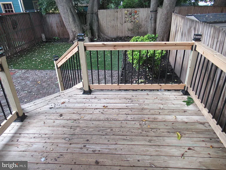 1304 Princess St — Photo 22