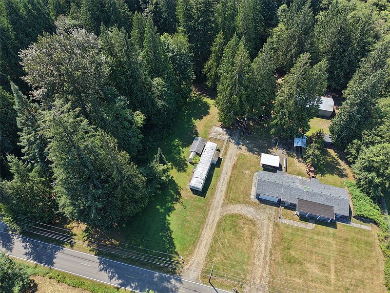 5th image of 28610 3rd Avenue NE