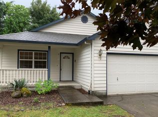 956 SW 12th St, Troutdale, OR 97060