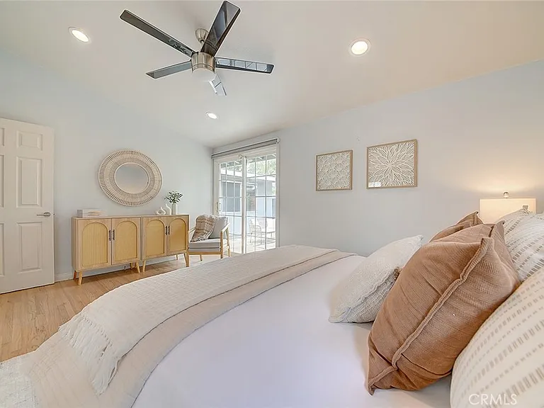 2044 W Spruce Ave — Photo 35