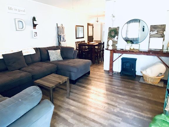 2nd image of 222 Plum Ave