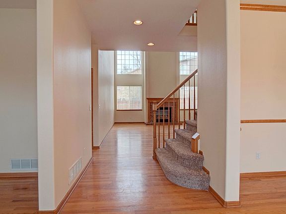 3rd image of 370 Sedona Dr