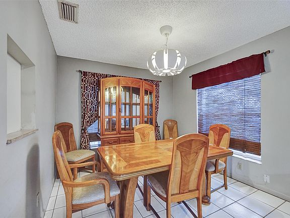 5th image of 4725 Grapevine Way #4725