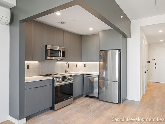 3rd image of 931 Carroll St #1224