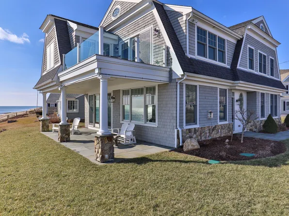 27 Elliot Road, Mashpee, MA 02649