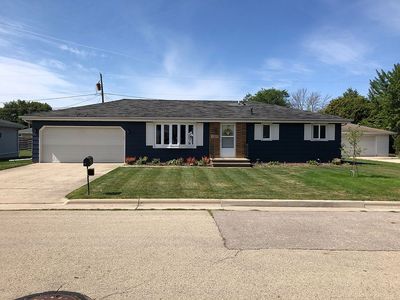 1273 Wild Rose Ln, Neenah, WI, 54956