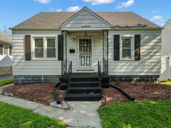 1045 177th Pl, Hammond, IN 46324