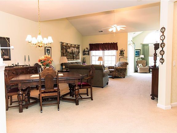 5th image of 21 Moor Dr