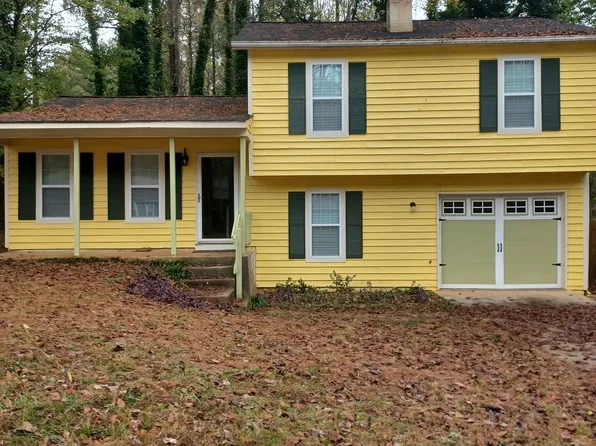 701 Boone Ct, Stone Mountain, GA 30088