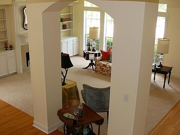4th image of 2623 Lakeside Village Dr