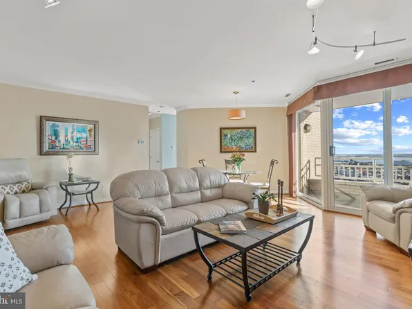 100 Harborview Dr Unit 2004, Baltimore, MD 21230