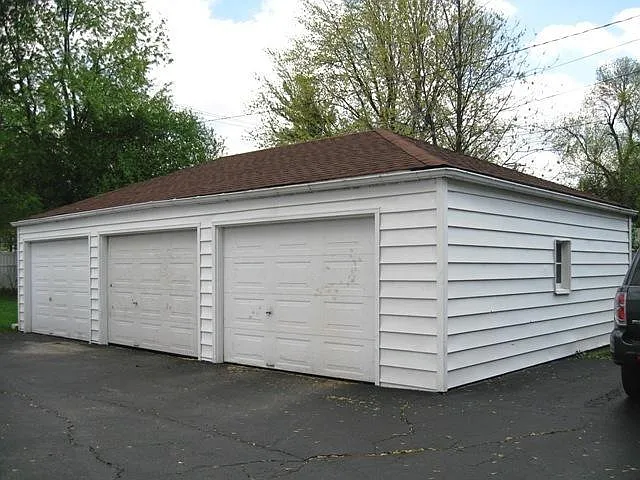4501 Grand Ave — Photo 10