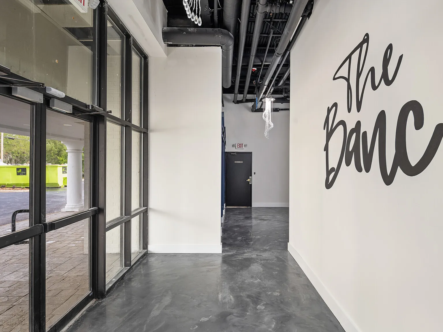 The Banc — Photo 1