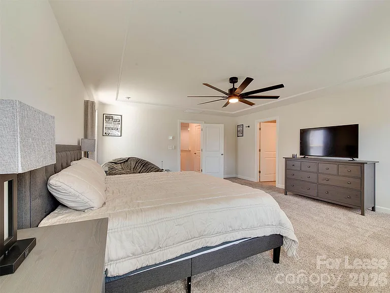 4009 Woodland View Dr — Photo 25