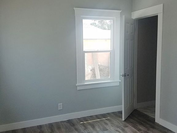 4th image of 3008 1/2 E 6th St