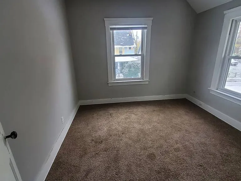 14205 Savannah Ave — Photo 7