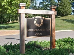 1575 Laurel Ln, Laurel, NY 11948