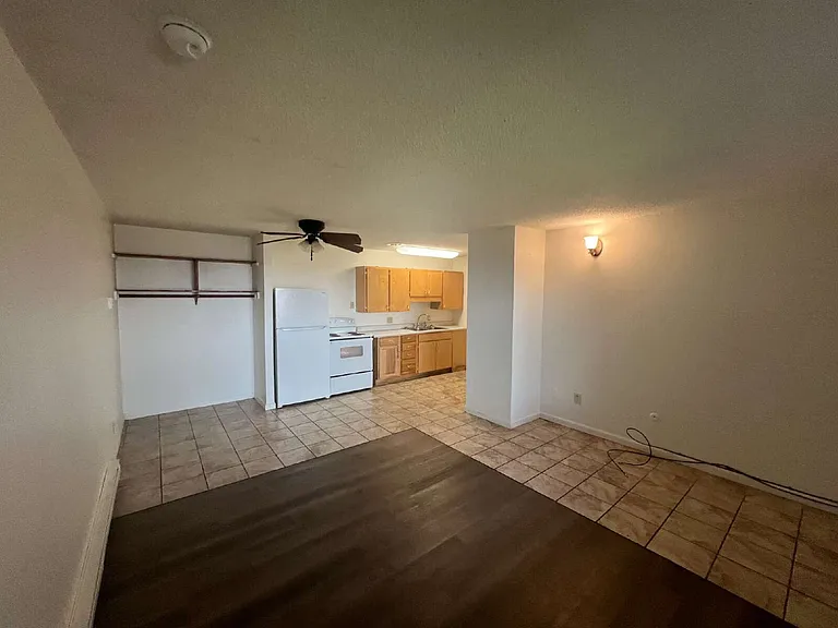 220 N 8th St #9 — Photo 1