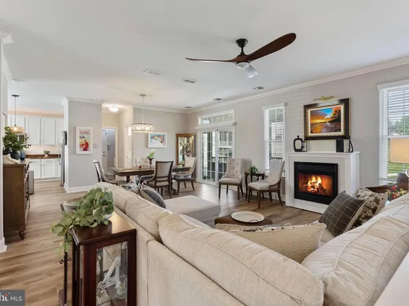 1109 S Fox Cub Holw, Glen Mills, PA 19342