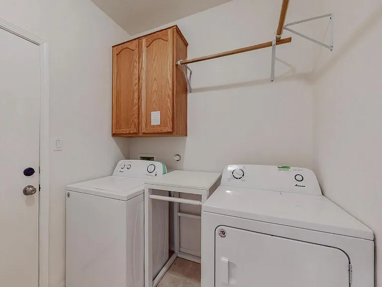 7309 Boxwood Ave NE — Photo 24