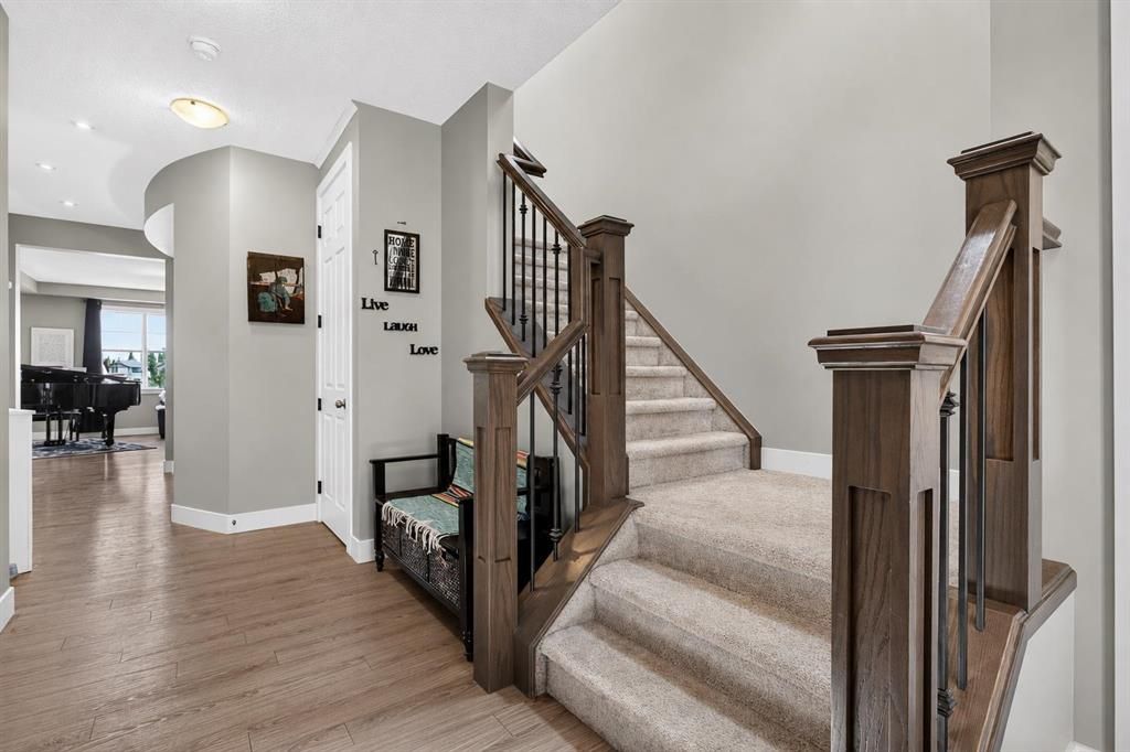 129 W Windford Park SW, Airdrie, AB - View 2